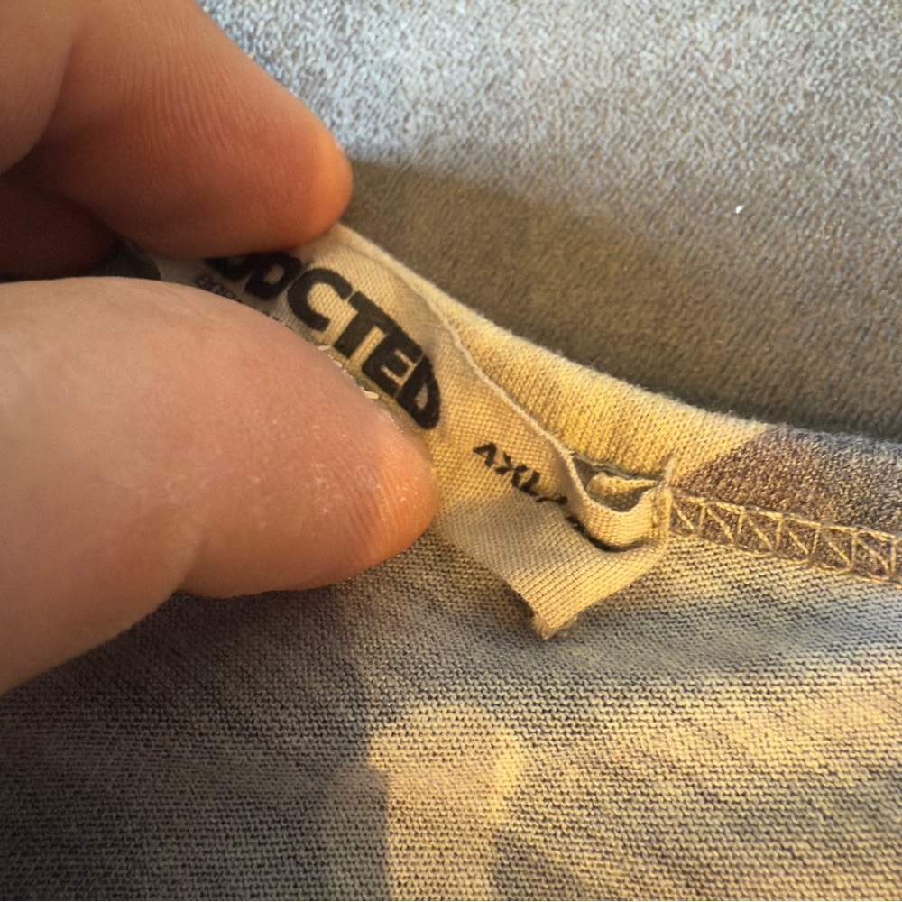 Addicted Men’s Camo Tank Top - size 4x but fits like US Medium/Large - Picture 3 of 3